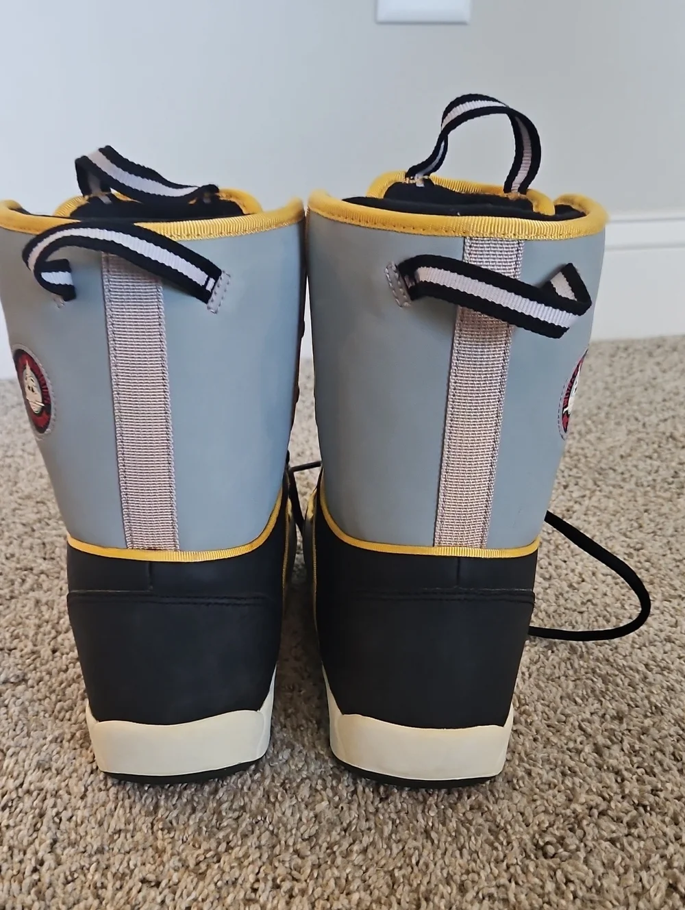 World Industries Boys Snowboard Boots